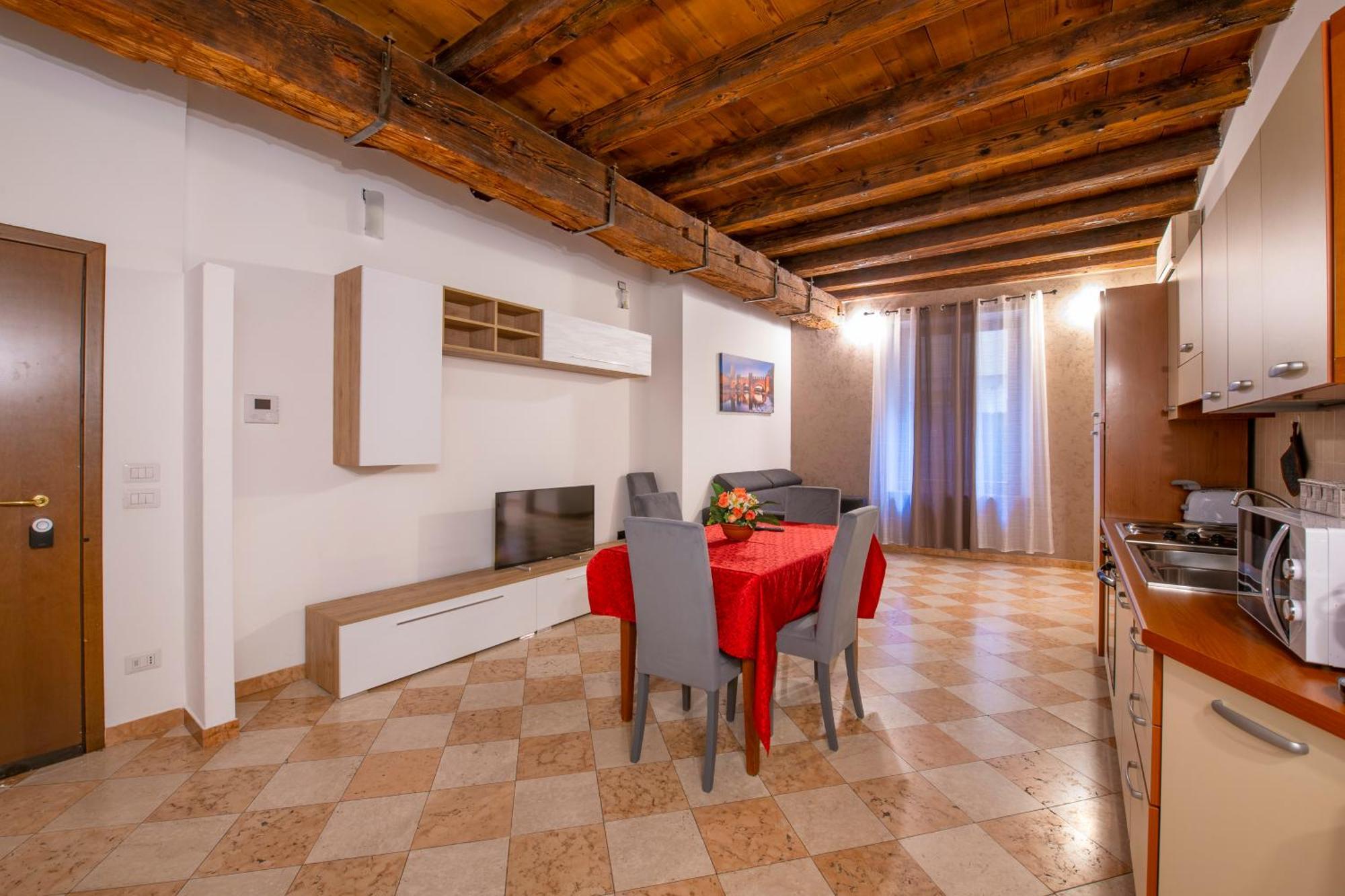 Palace Home Mazzini Verona Center 1 Ngoại thất bức ảnh