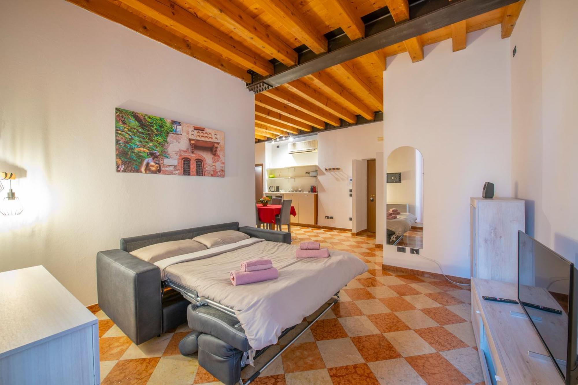 Palace Home Mazzini Verona Center 1 Ngoại thất bức ảnh