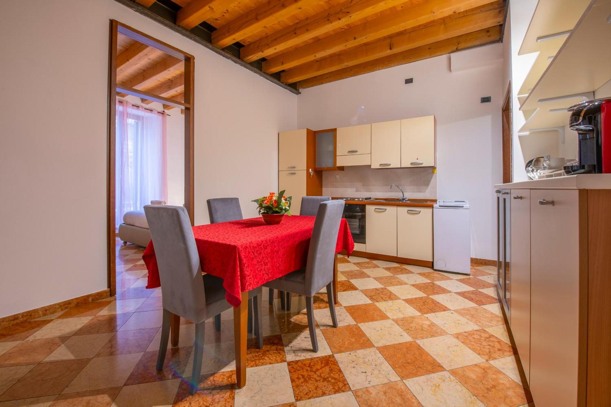 Palace Home Mazzini Verona Center 1 Ngoại thất bức ảnh