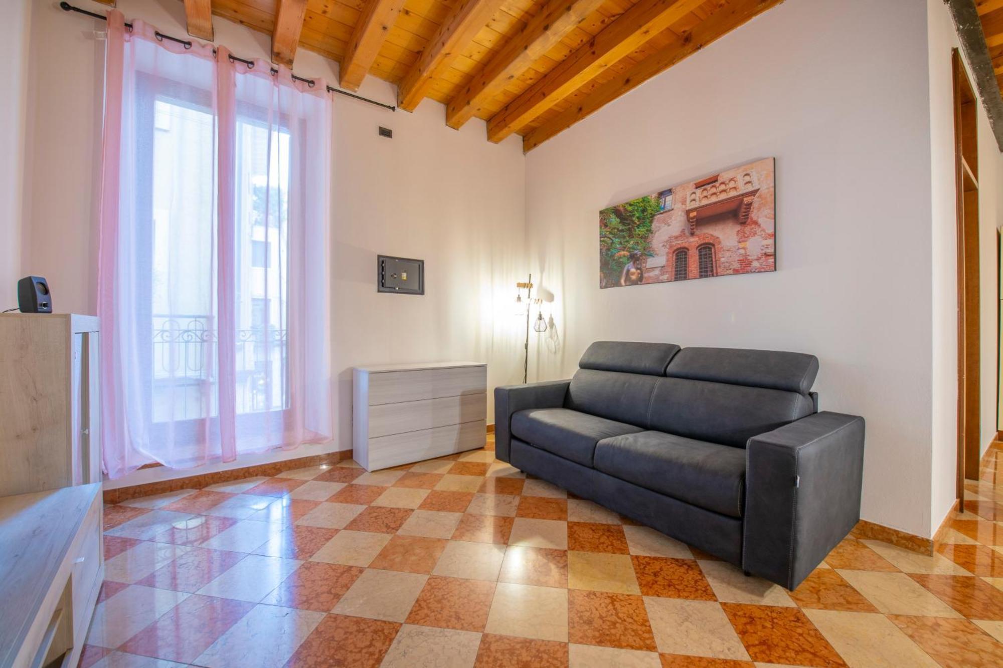 Palace Home Mazzini Verona Center 1 Ngoại thất bức ảnh